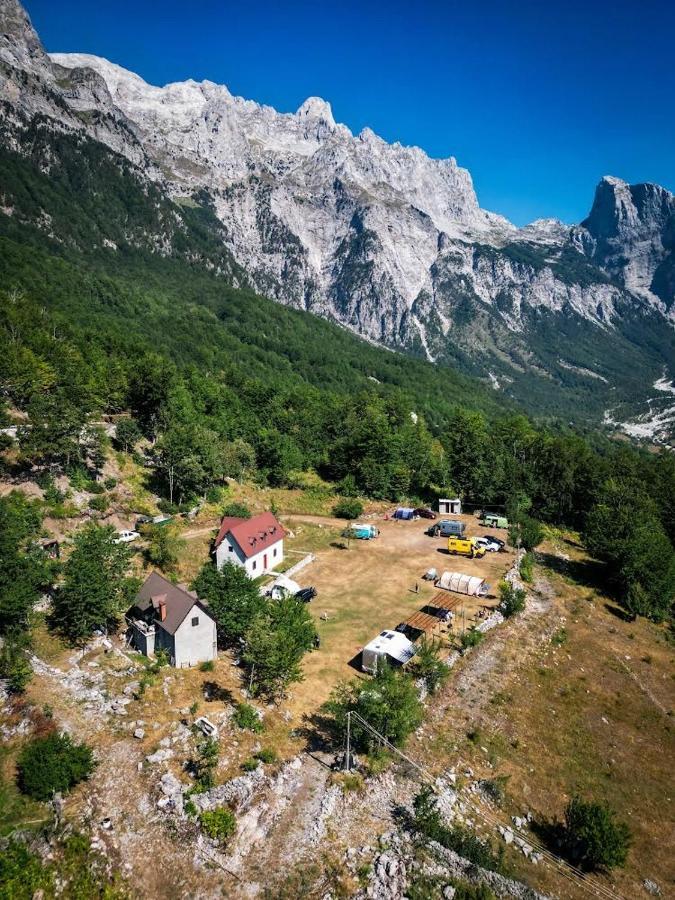 Guesthouse Freskia Тет Екстериор снимка