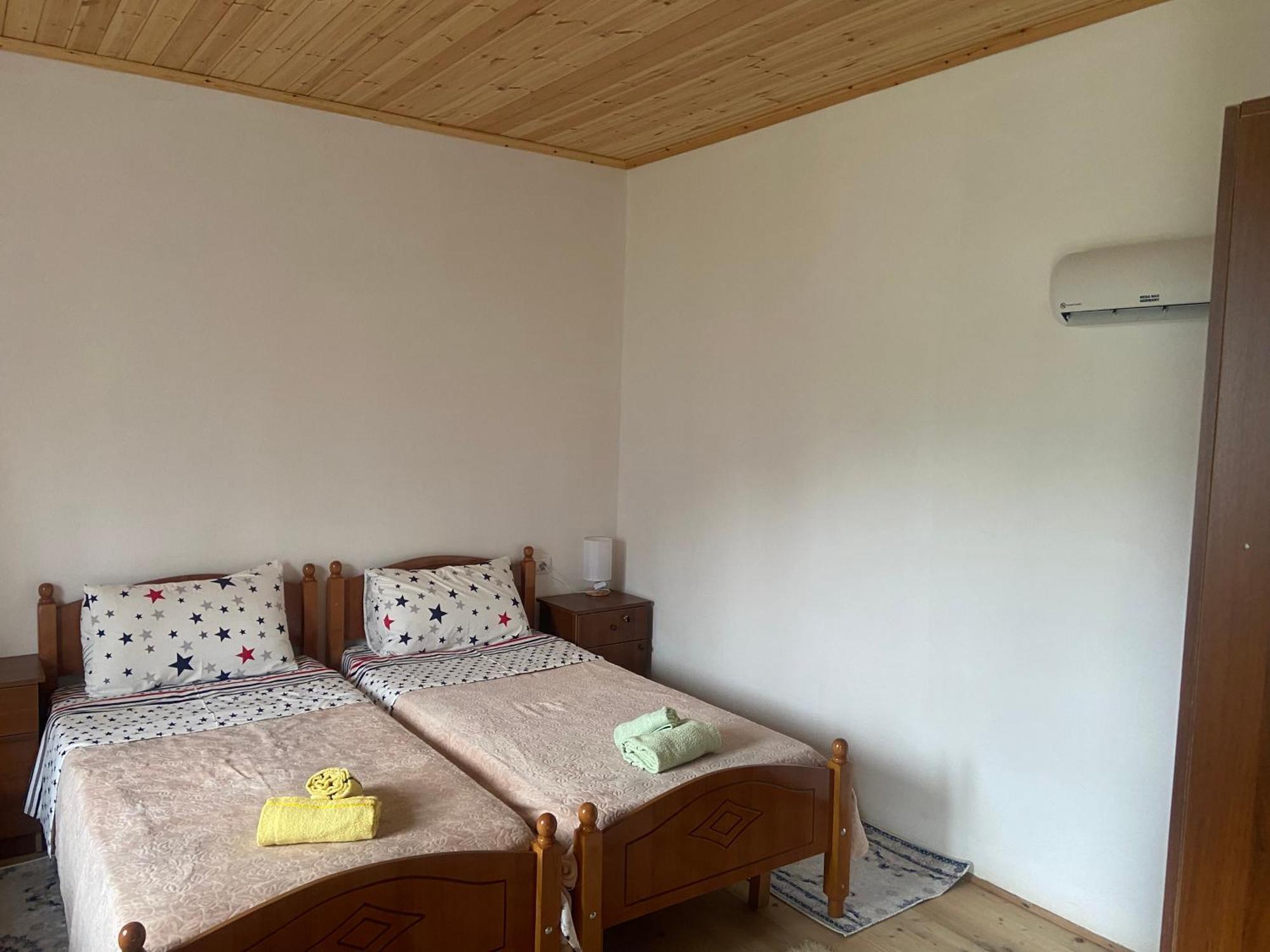 Guesthouse Freskia Тет Екстериор снимка